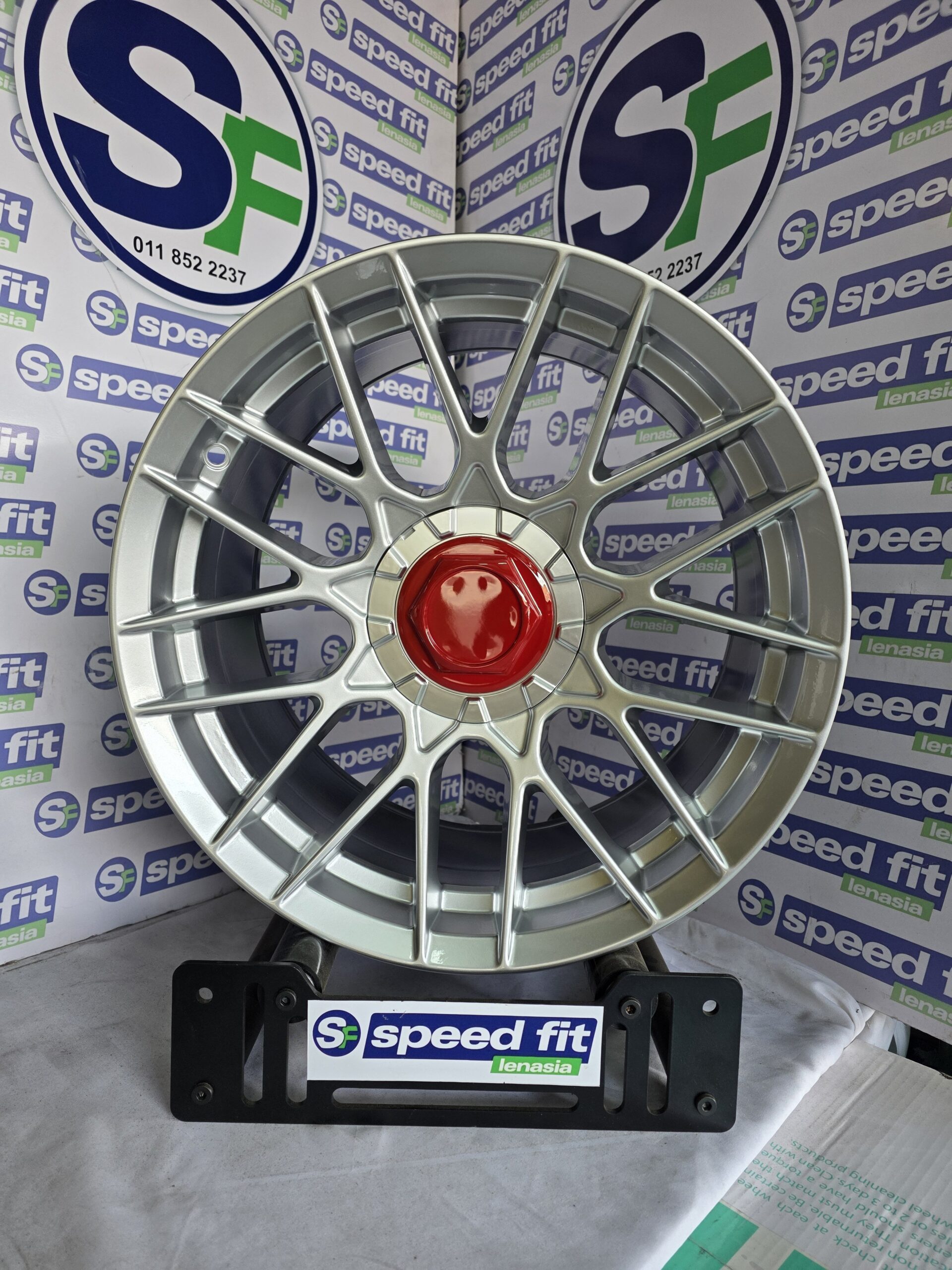 17" RSE CONCAVES 4X100/5X100 8,5J ET20