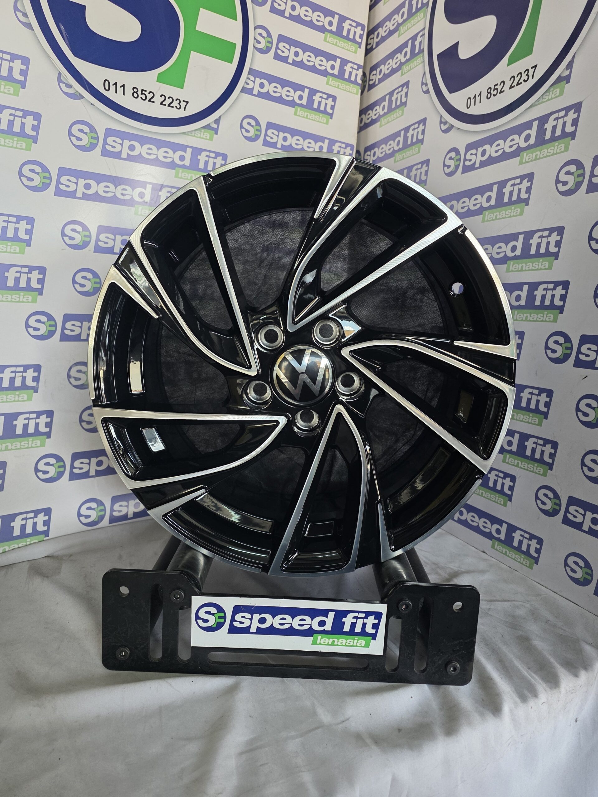 15" GOLF 8 DESIGN (REPS) - 5X100 6,5J ET35