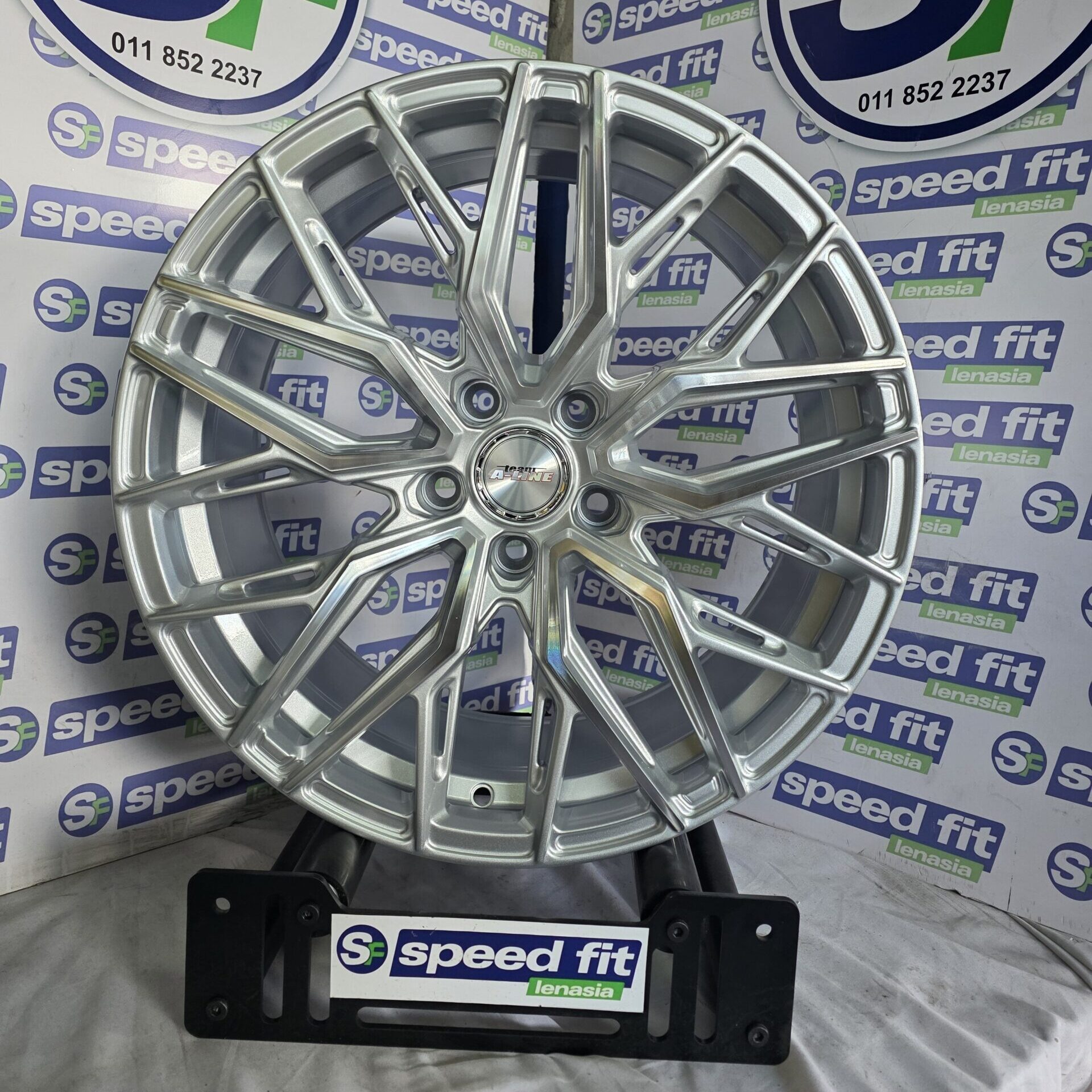 18" SPY -5X112 ARTIC SILVER FINISH 8J ET42 FLOW FORMED