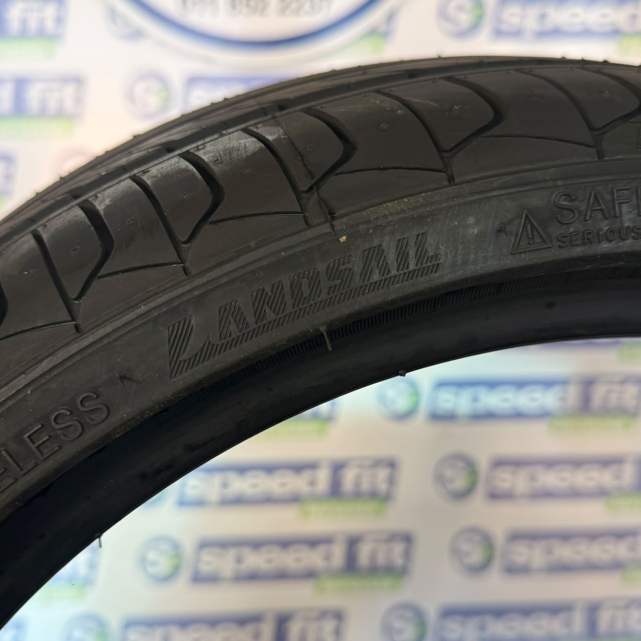 215/35R19 LANDSAIL STRETCH - Image 4