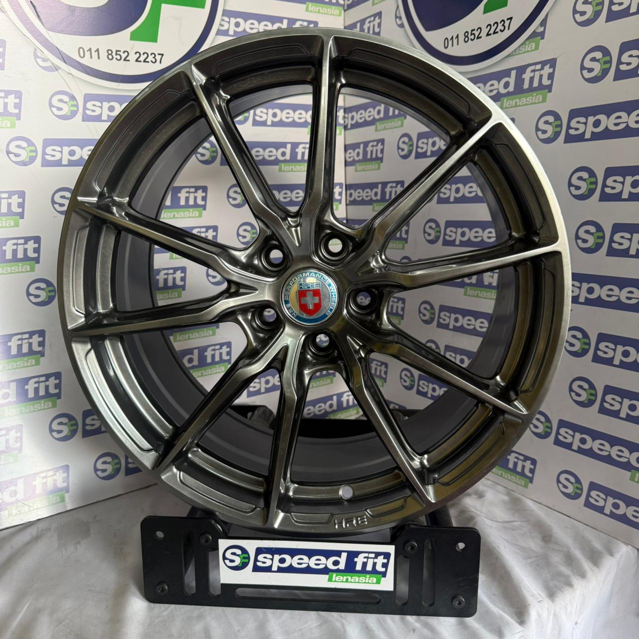 18" HRE P104SC - 5x112 8J ET28